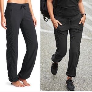 Athleta la viva lightweight joggers